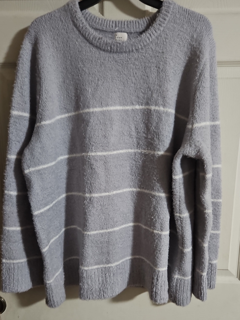 A NEW DAY WOMEN'S PLUS SIZE GREY STRIPED SWEATER: NEW WITH TAGS: SIZE 2X